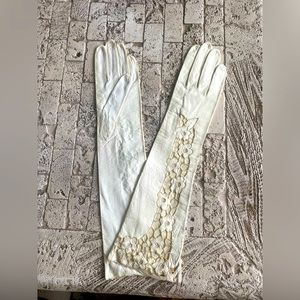 Vintage Kid leather gloves- size 6 1/2 made in Italy